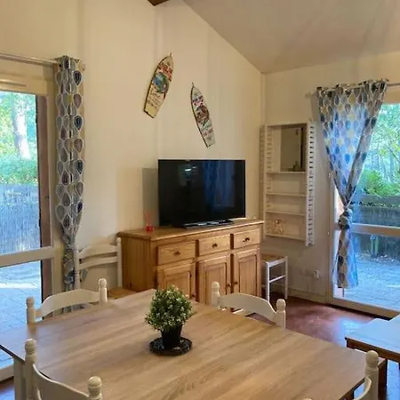 Casa de Férias Maison Au Calme Dans La Pinede