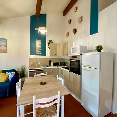 Дом отдыха Maison Au Calme Dans La Pinede Лакано